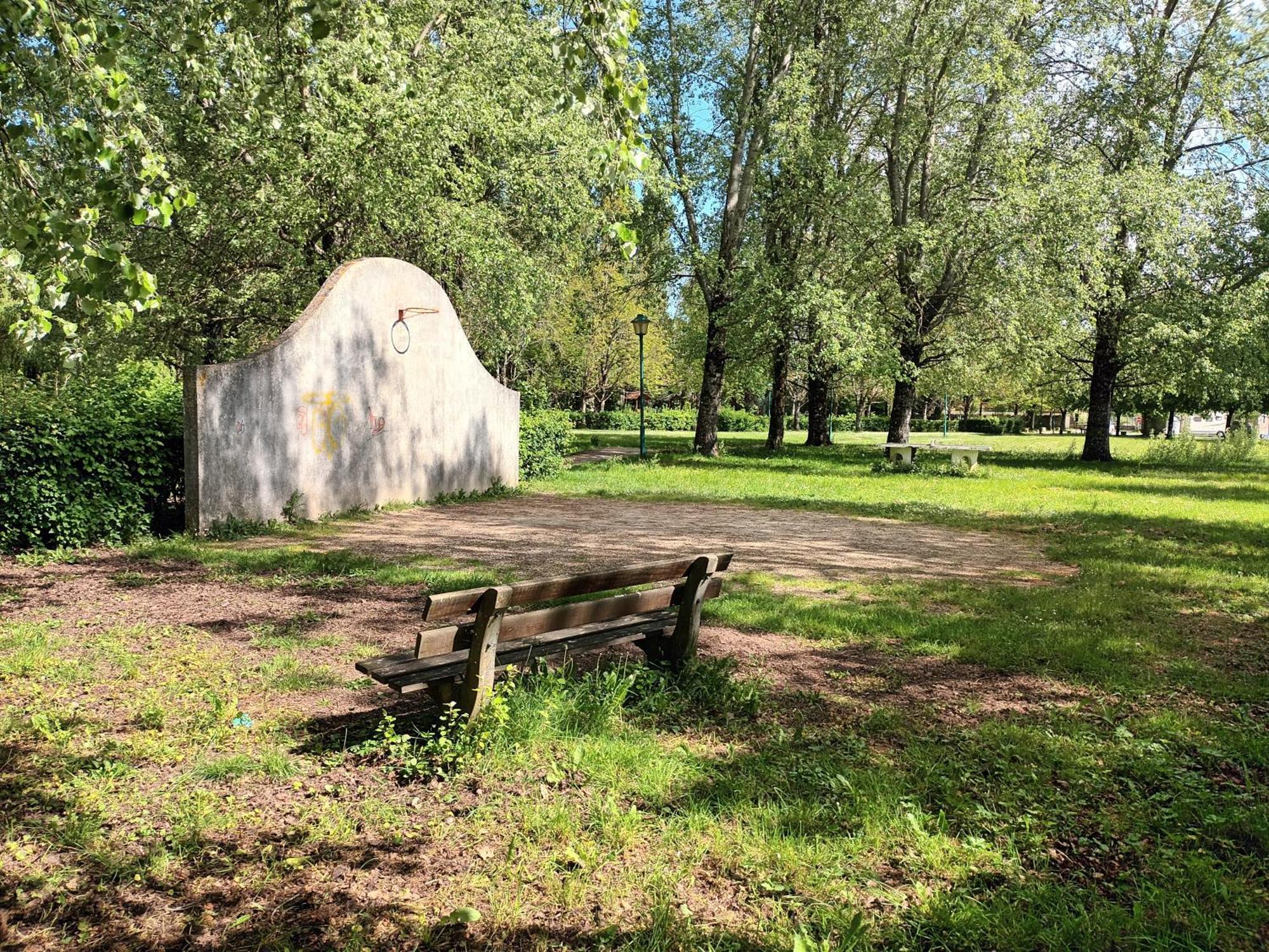 Au Bord De La Riviere Apartamento Verteuil-sur-Charente Exterior foto